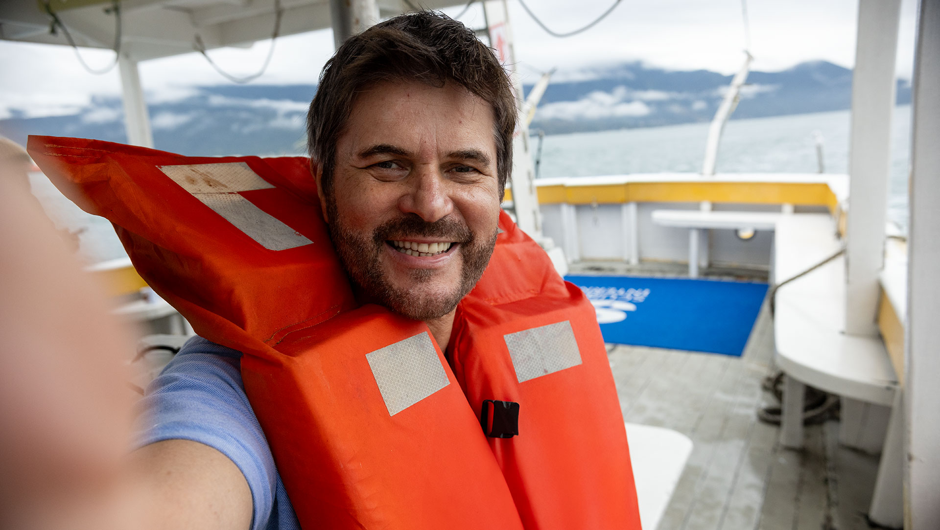 Experience-Sailing-in-the-Alcatrazes-Archipelago