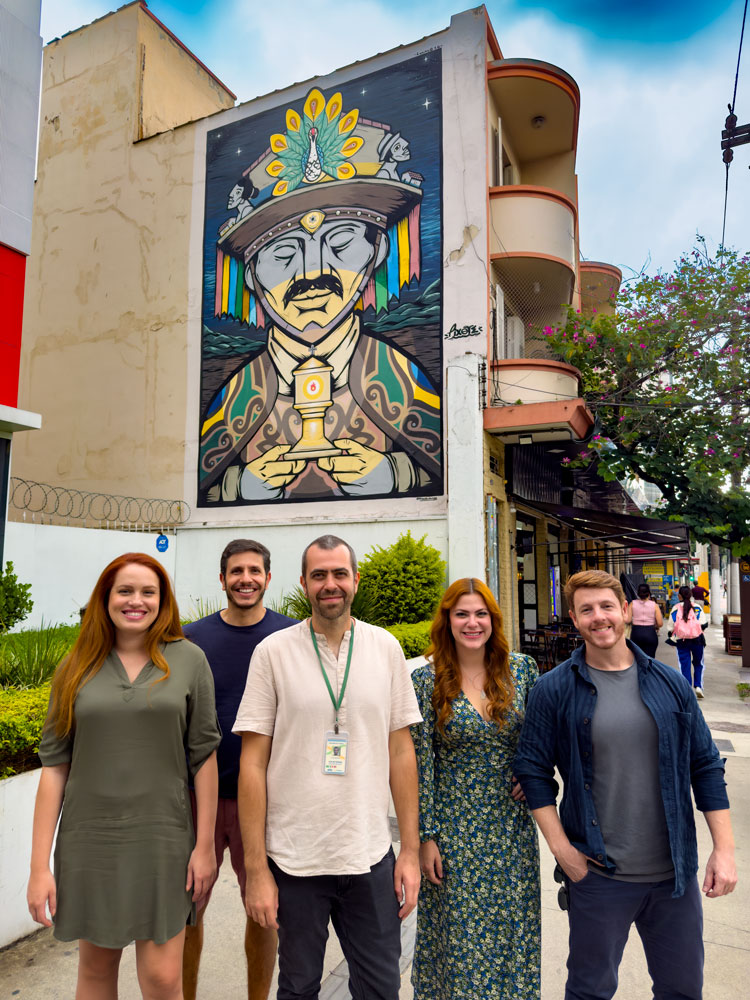 Experience-São-Paulo-Food-and-Graffiti-Tour